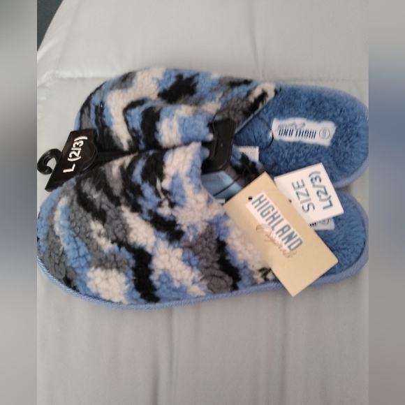 Camouflage Slippers - Picture 2 of 3